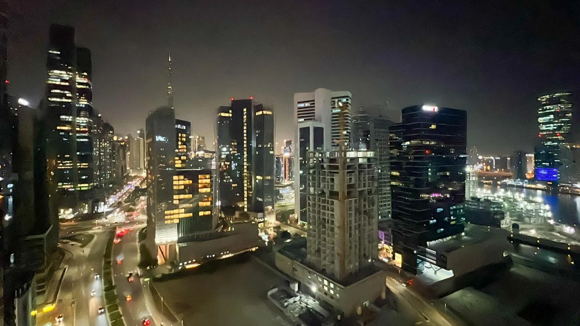Keyrock Living - 1 Bedroom Apartments - Business Bay - Near Metro Station - Zada Tower Dubaï