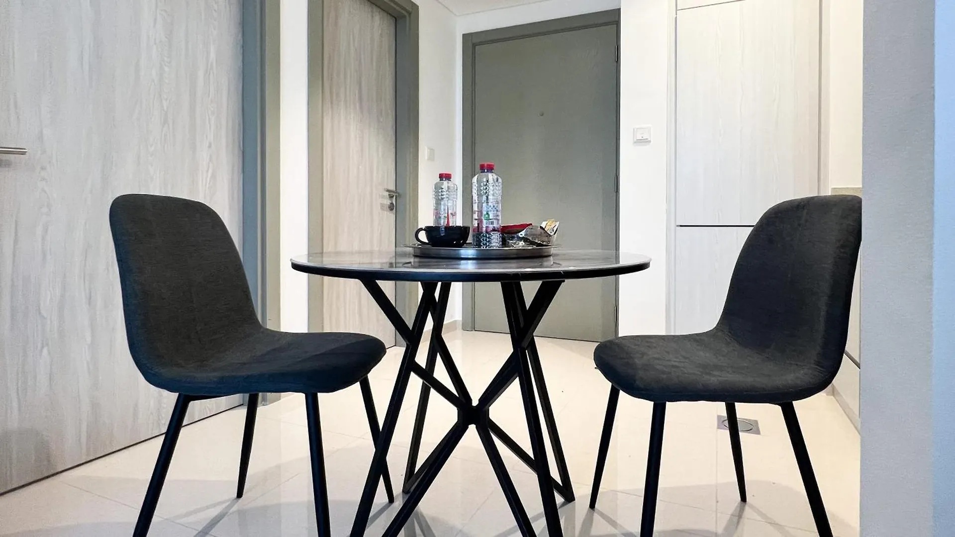 Keyrock Living - 1 Bedroom Apartments - Business Bay - Near Metro Station - Zada Tower Dubaï